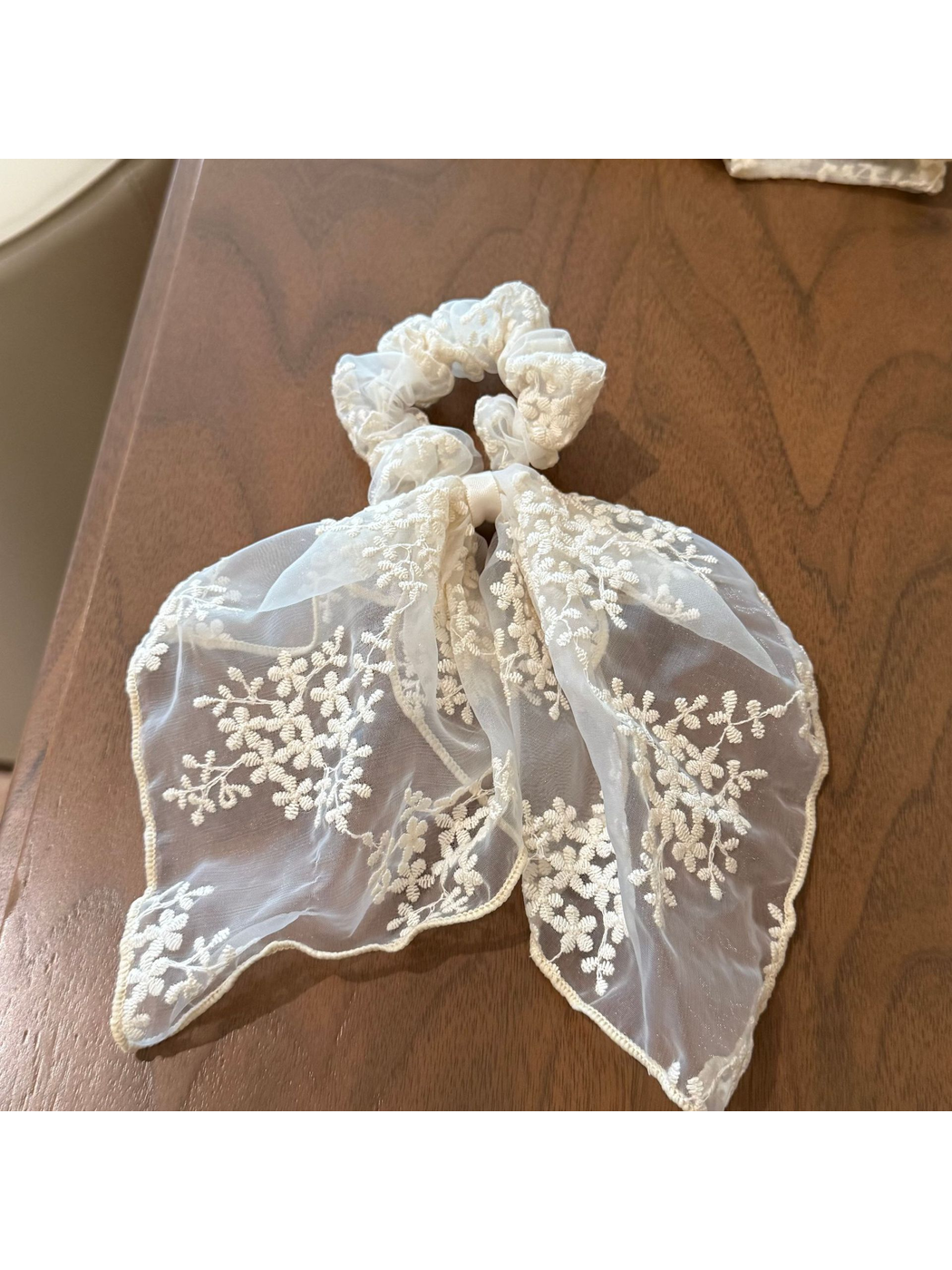 Gifty - Floral Lace Layered Oversized Scrunchie