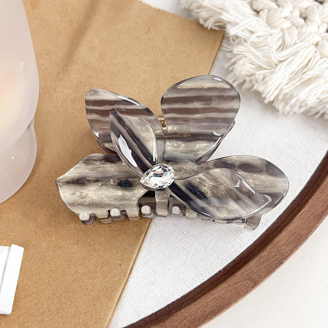 Beau - Elegant Petal Design Fashion Claw Clip