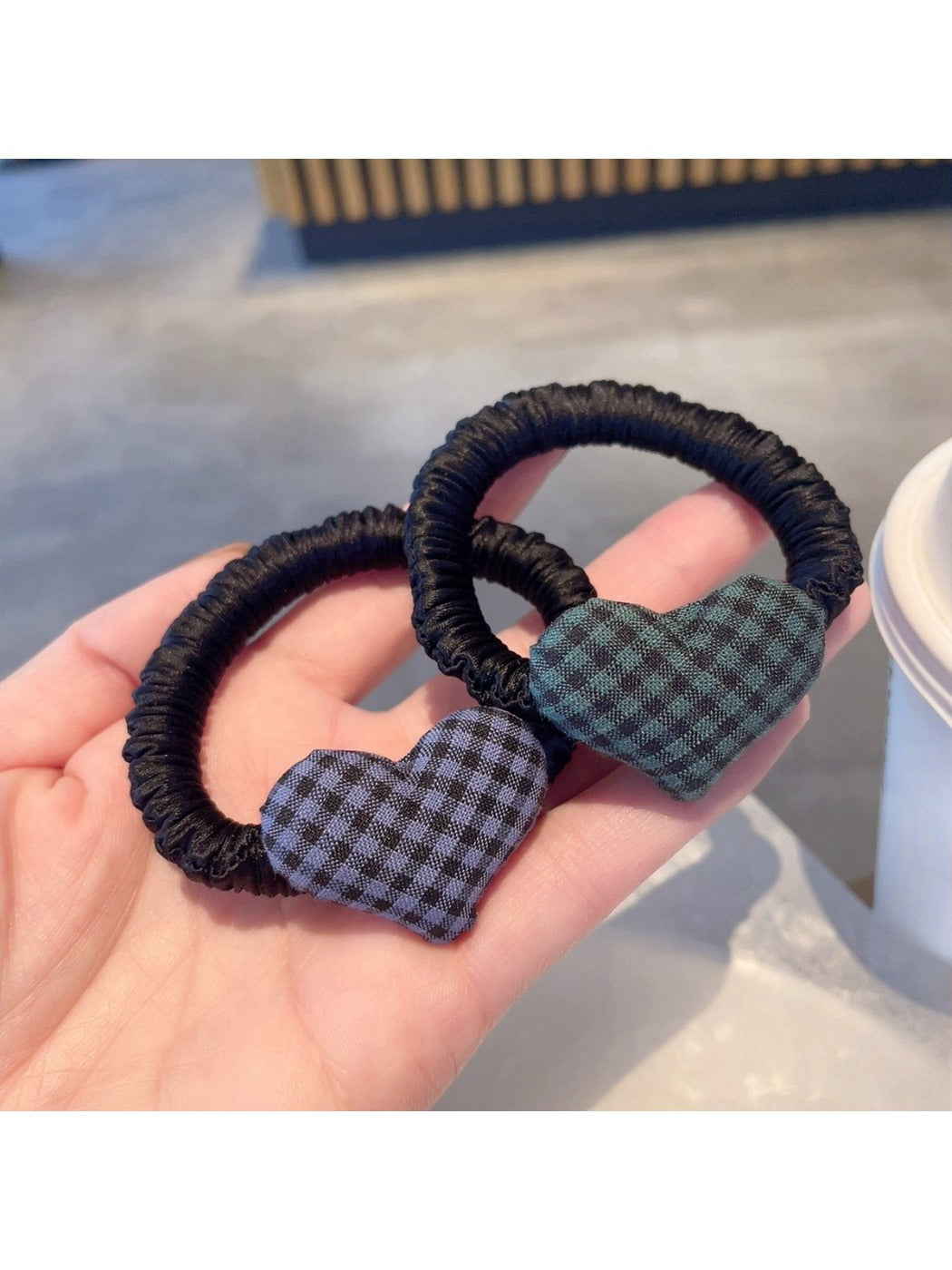 Gifty - Sweet Heart Print Scrunchie