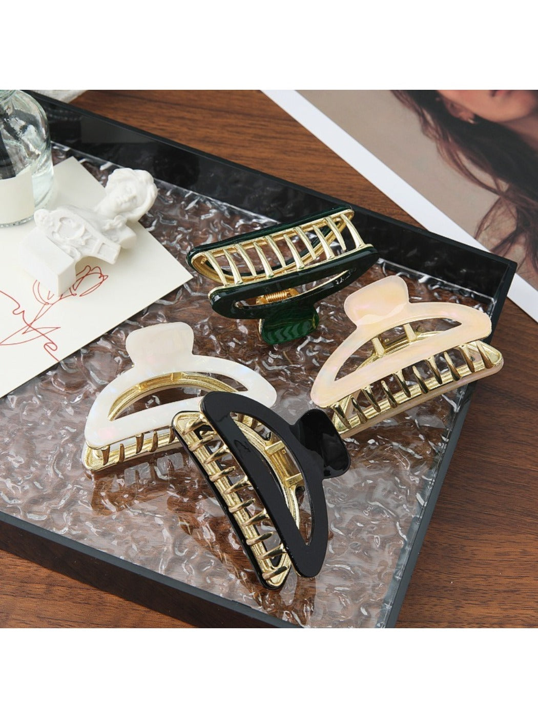 Beau - Solid Color Claw Clip