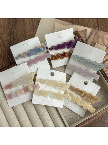 Beau - A Pair of Duckbill Hair Clips