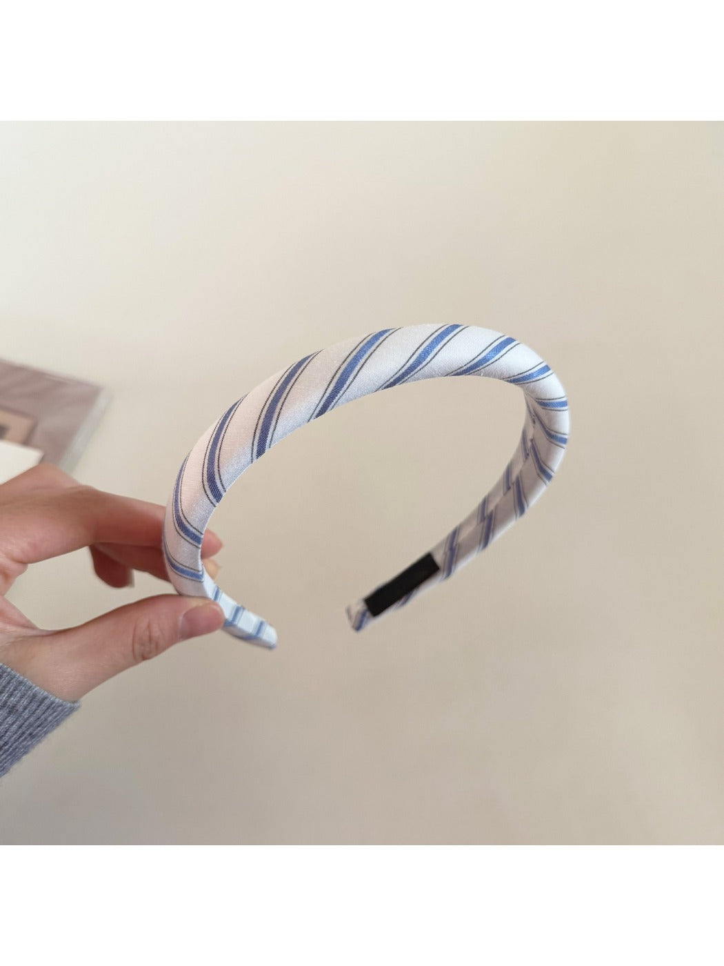 Gifty - Thin Band Blue Plaid Headband