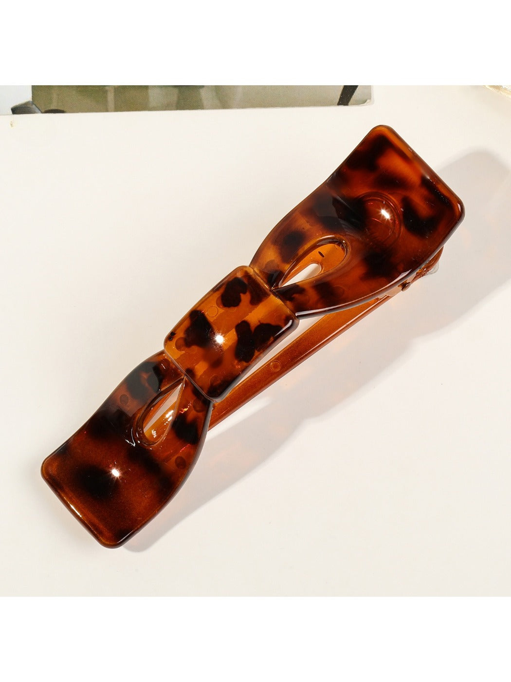 Beau - Vintage Bow Shaped Hair Clip
