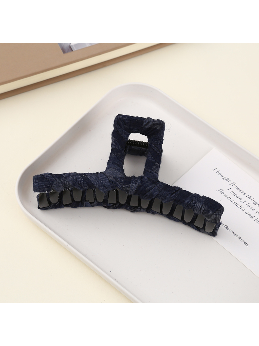 Beau - Delicate Geometric Hair Styling Claw Clip