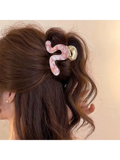 Beau - Chic Geometric Claw Clip