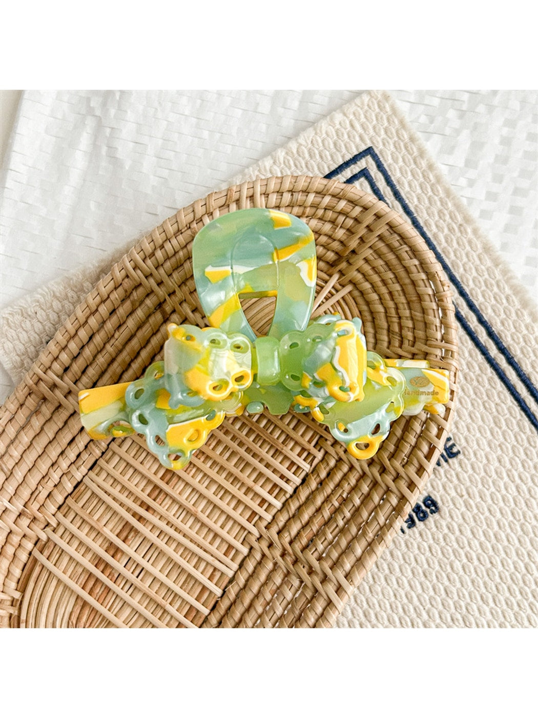 Beau - Decorative Bow Shape Acetate Alloy Claw Clip