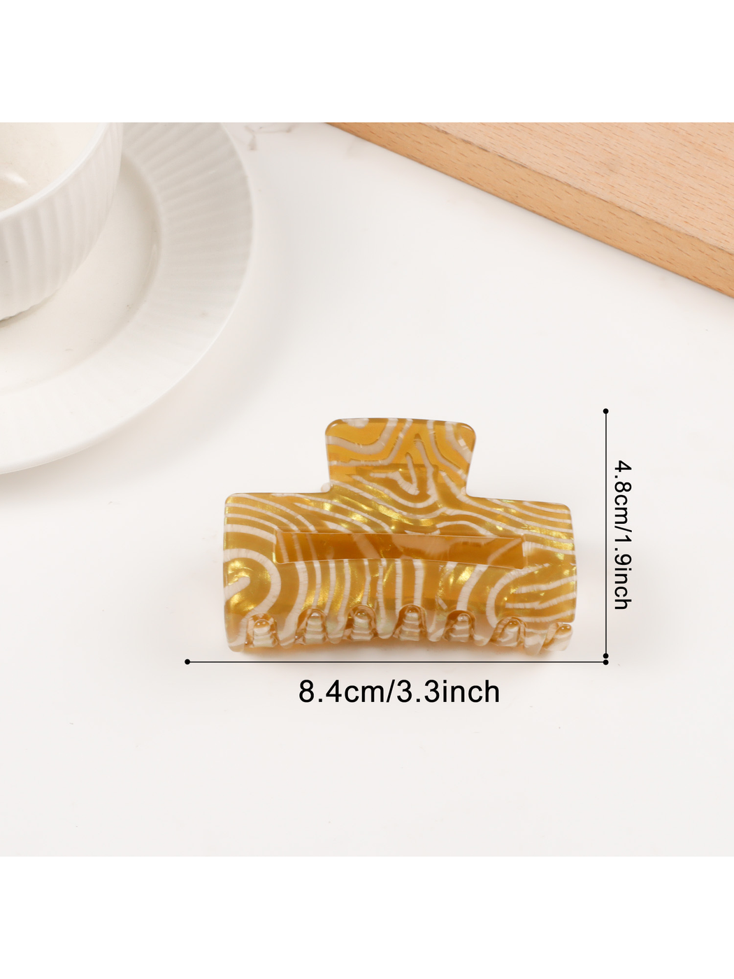 Beau - Rectangular Vintage Style Acrylic Claw Clip