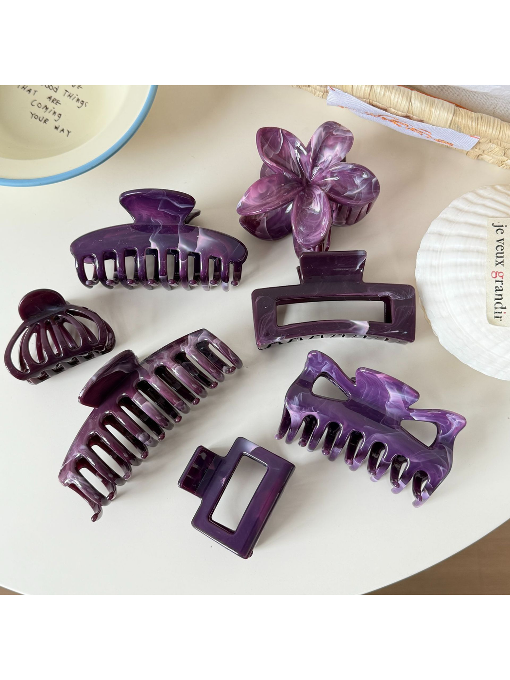 Beau - Marbled Glossy Plastic Hair Claw Clip