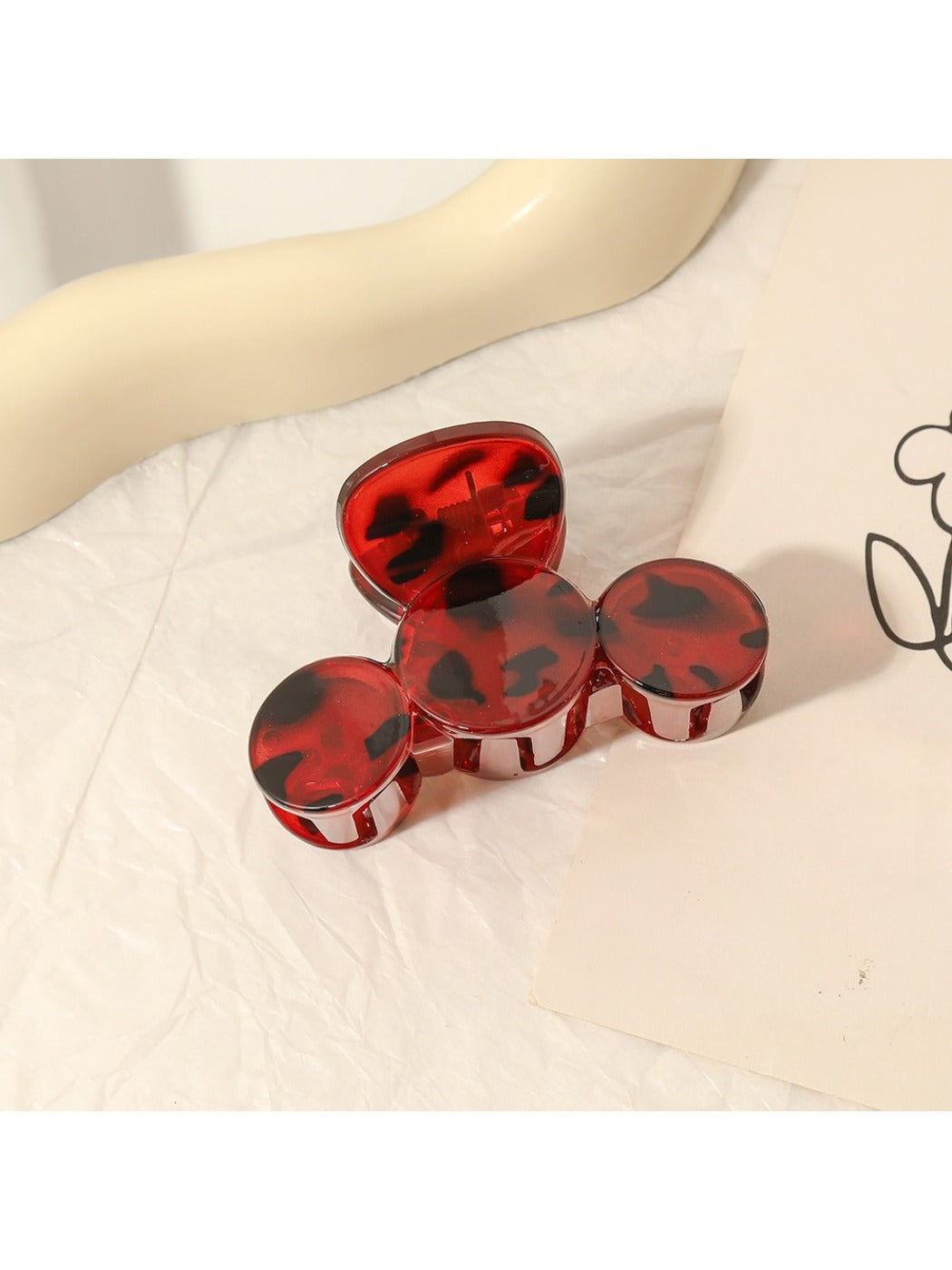 Beau - Elegant Three Circle Design Hair Claw Clip