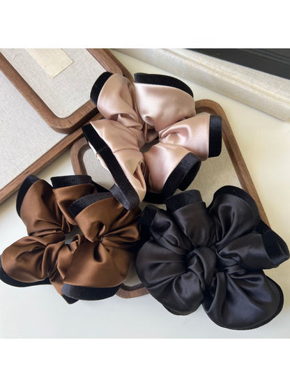 Gifty - Elegant Satin Velvet Edge Scrunchie
