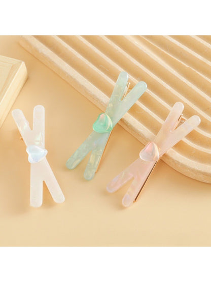Beau - Chic Crisscross Hair Clip