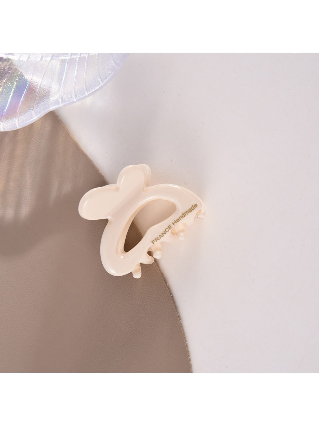Beau - Adorable Openwork Bunny Ear Claw Clip