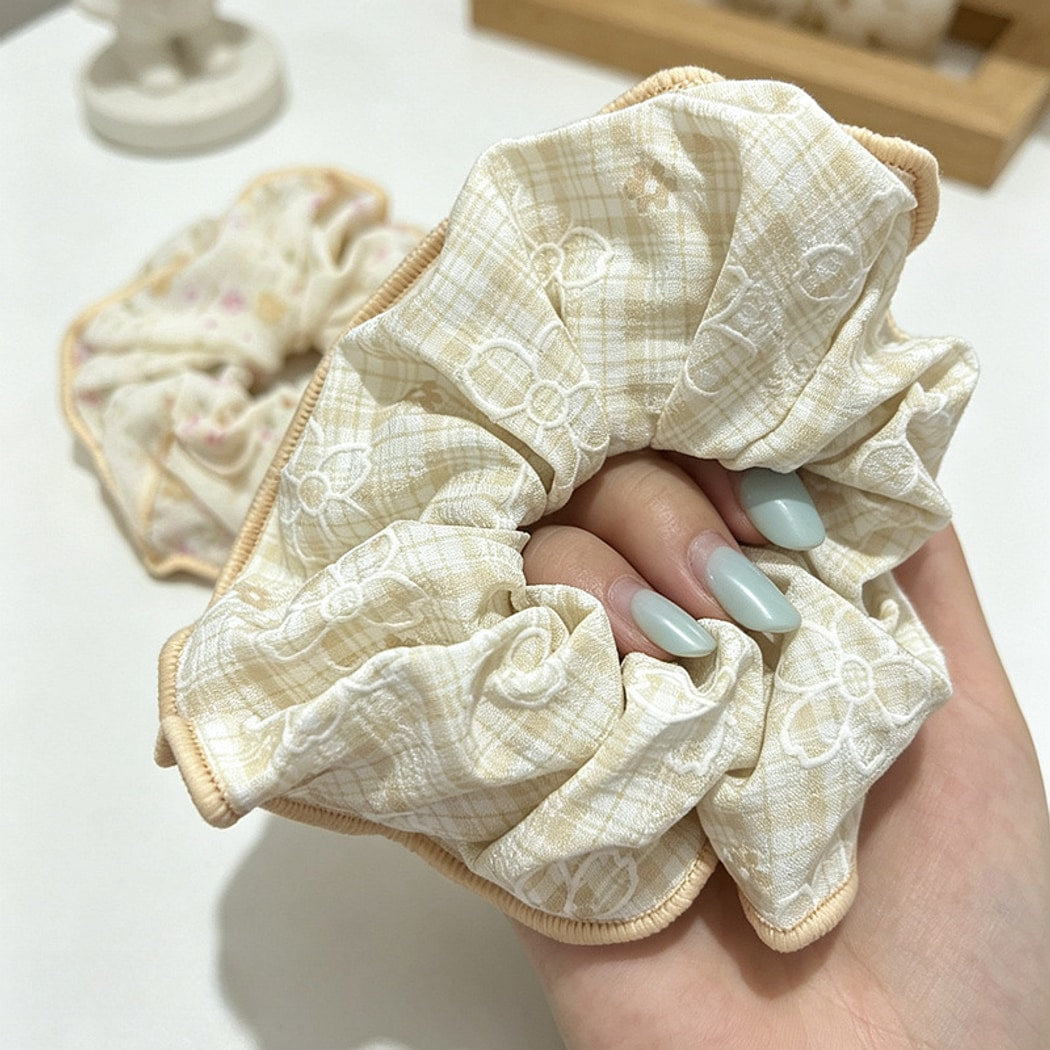 Gifty - Ruffled Floral Print Polyester Hair Scrunchie