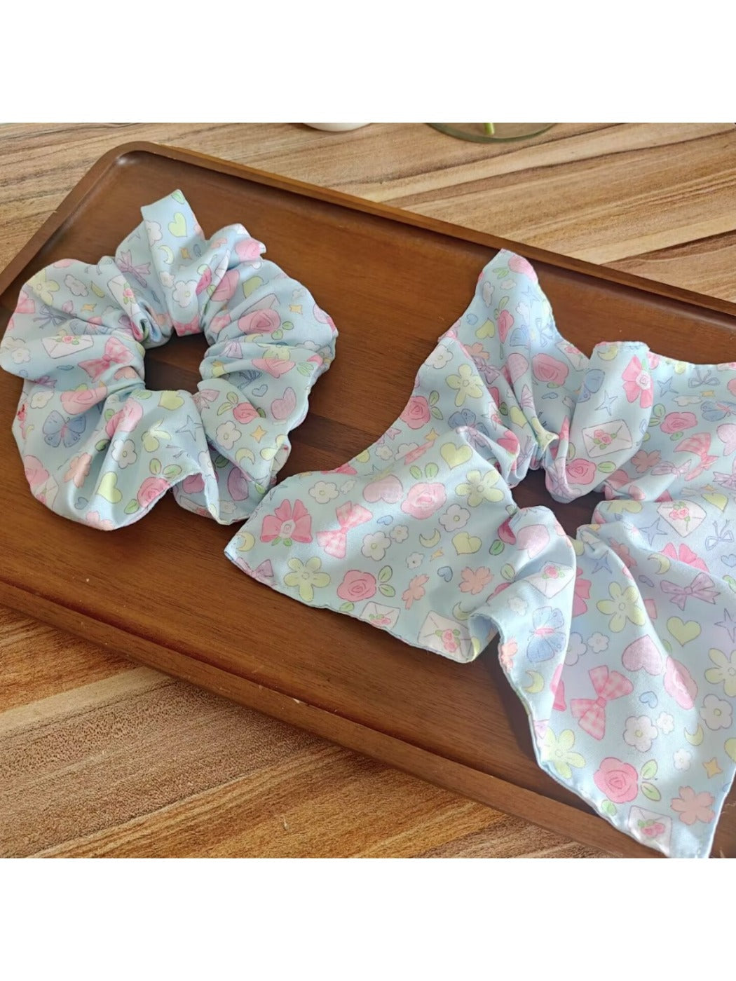 Gifty - Cartoon Print Polyester Sweet Style Scrunchie