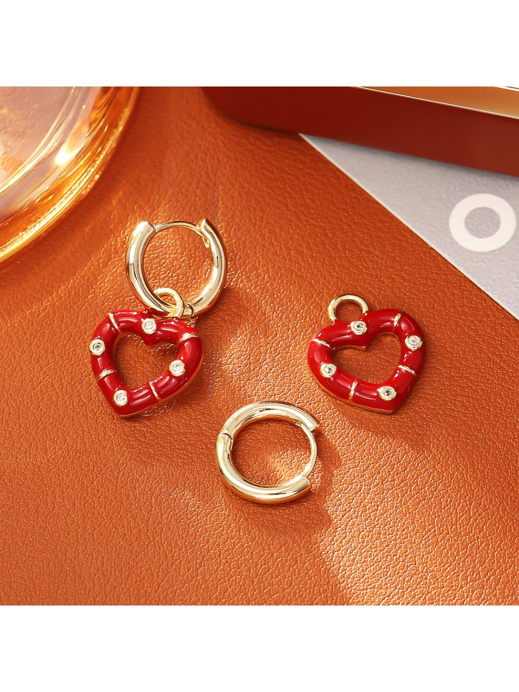 Earedge - Heart Shaped Detachable Earrings