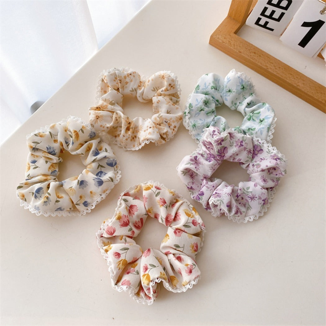 Gifty - Colorful Floral Pattern Lace Edge Scrunchie