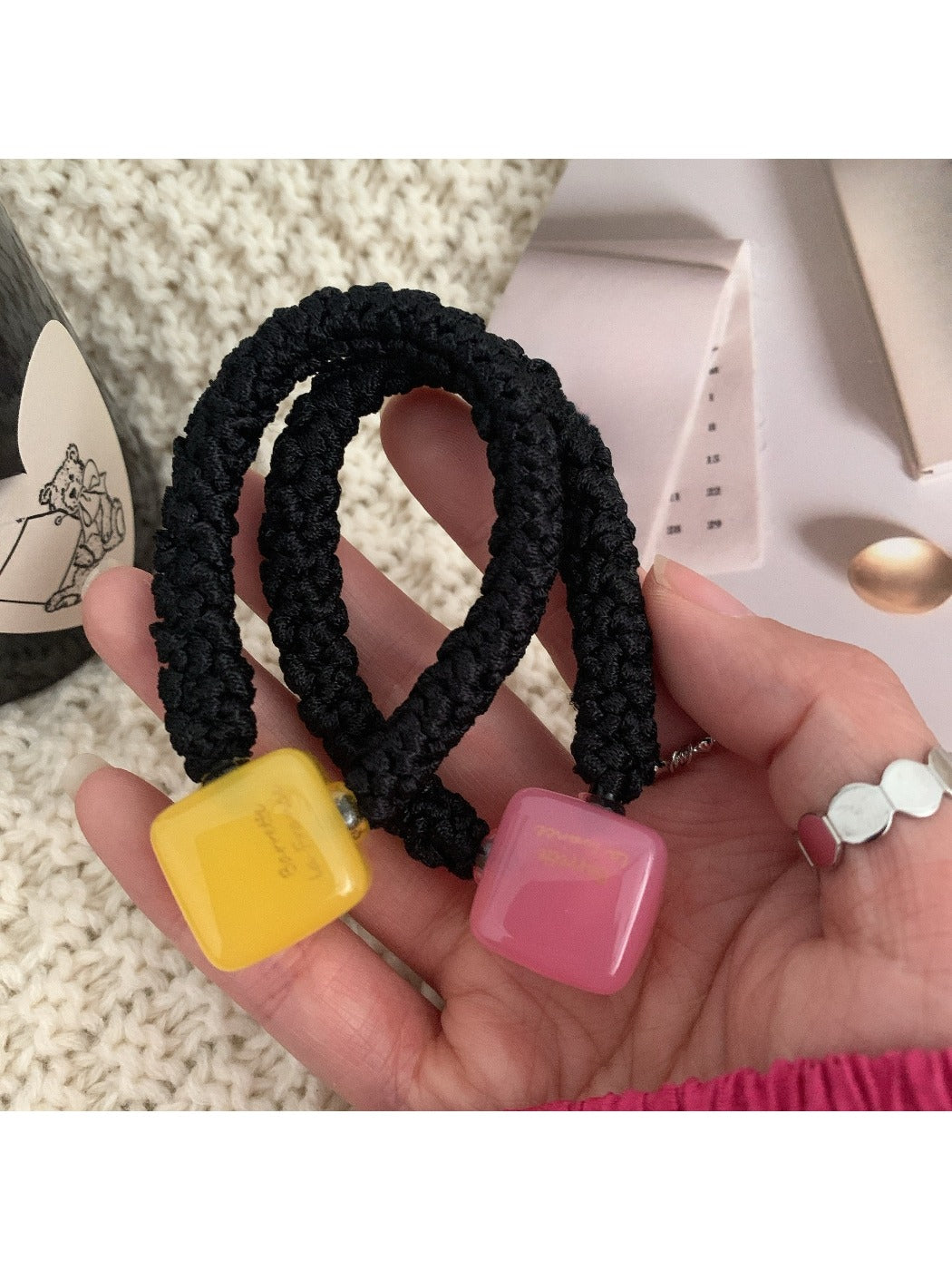 Gifty - Stylish Square Hair Tie