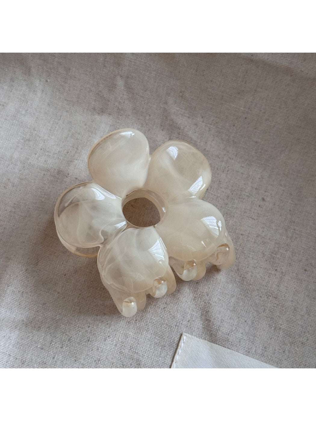 Beau - Sweet Floral Openwork Hair Claw Clip