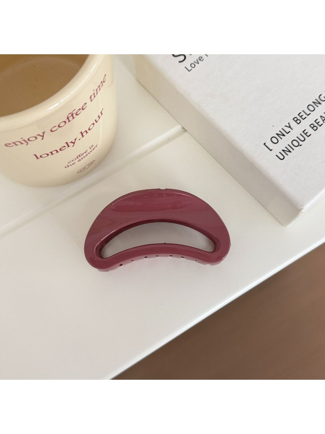 Beau - Simple Geometric Crescent Shape Claw Clip