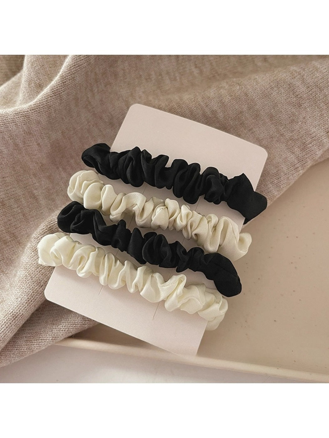 Gifty - 4 Pack Solid Color Hair Ties