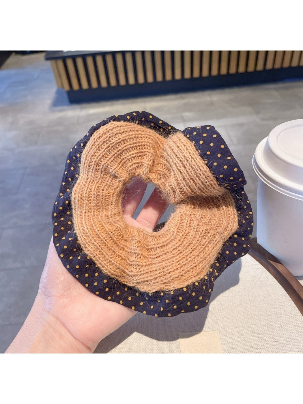 Gifty - Premium Polka Dot Scrunchie