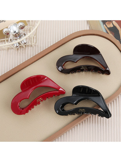Beau - Open Heart Pattern Hair Claw Clip