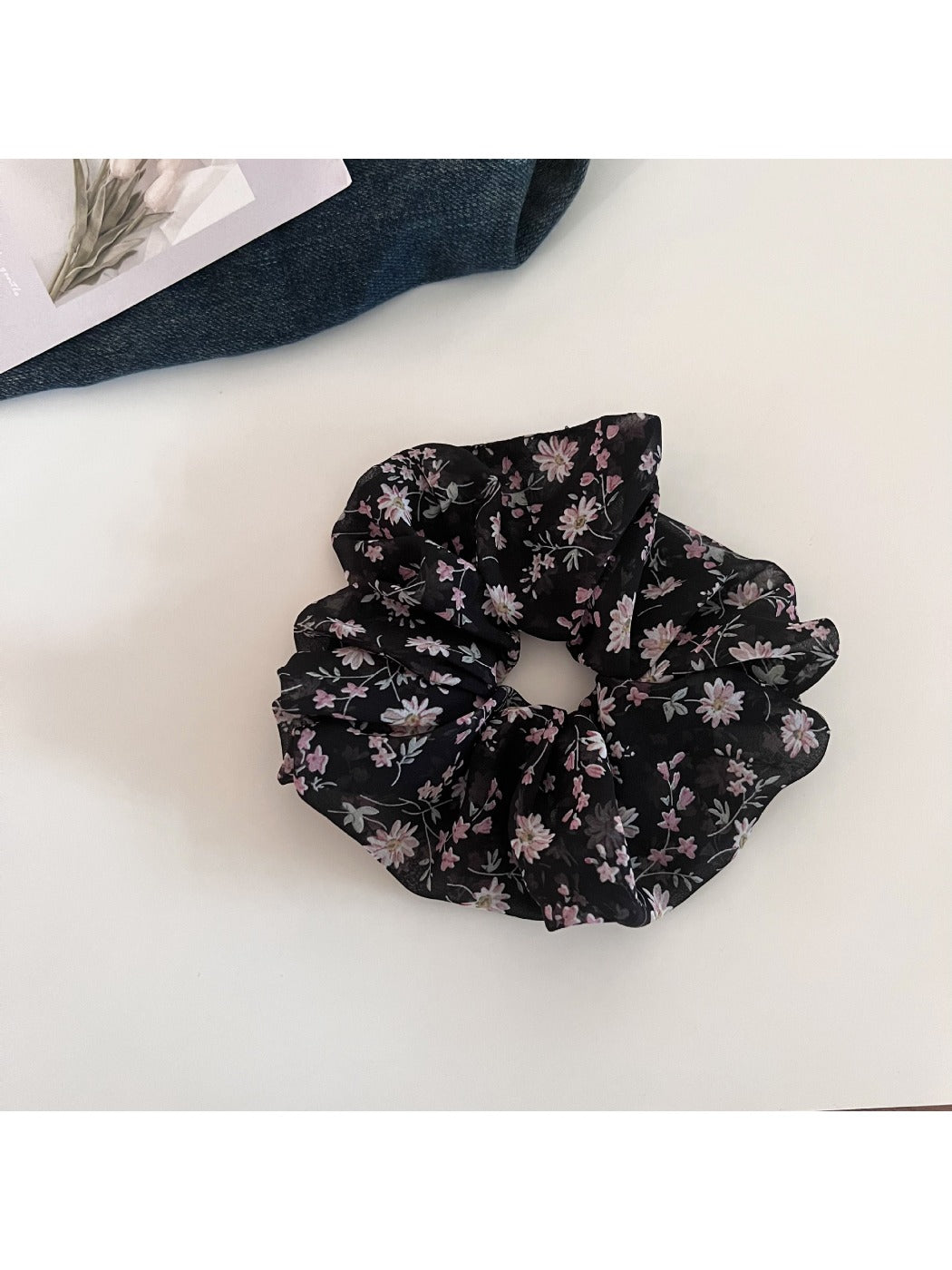 Gifty - Ditsy Floral Spiral-Shaped Hair Tie