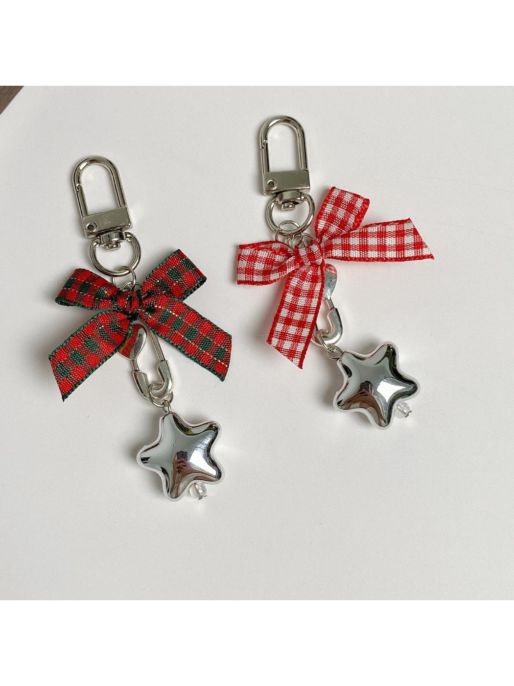 Keypus - Five Point Star Bow Flocked Holiday Keychain