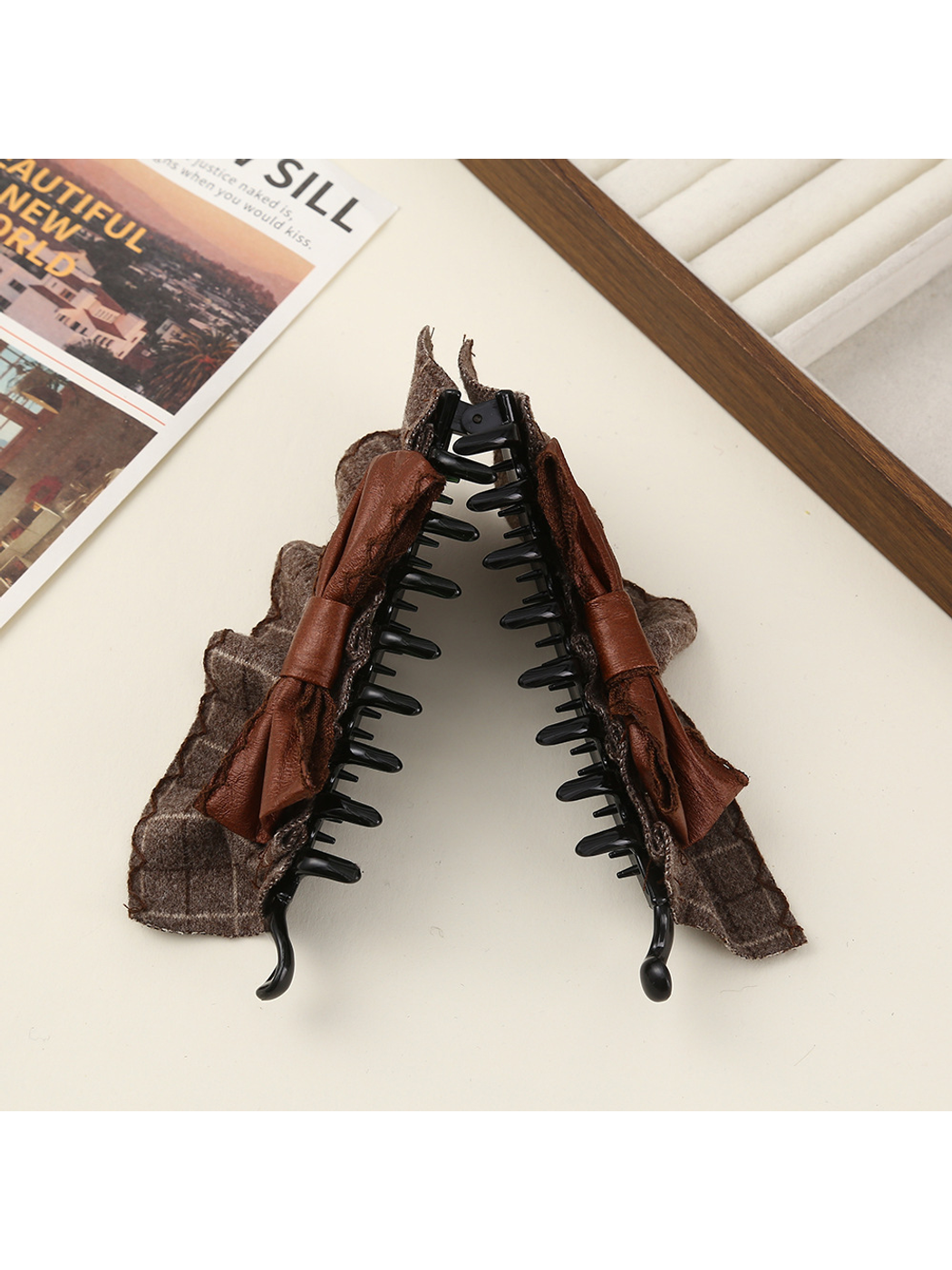 Beau - Pleated Bow Detail Polyester Banana Clip