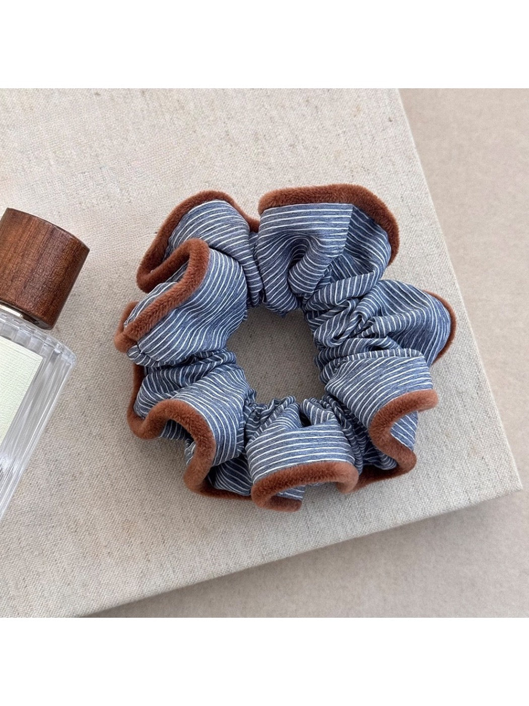 Gifty - Blue Striped Hair Scrunchie