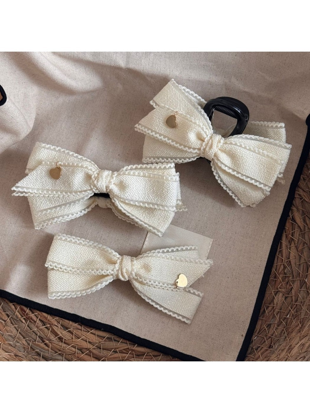 Beau - Sweet Bow Back Hair Styling Hair Clip