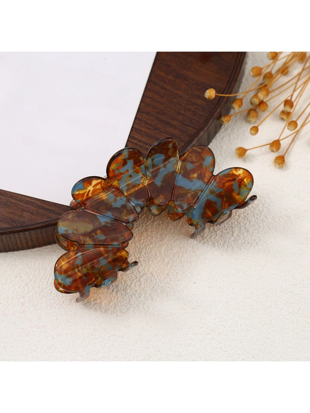 Beau - Retro Petal Shaped Hair Claw Clip