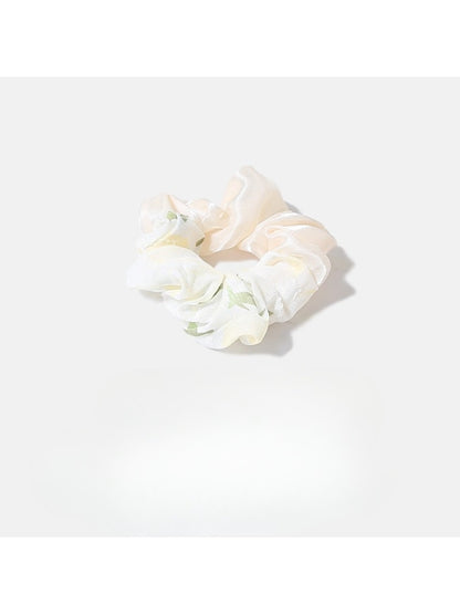 Gifty - Cute Floral Scrunchie Hair Tie