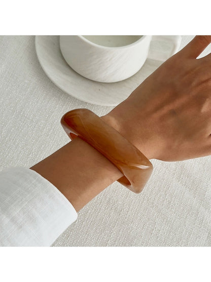 Lovra - Irregular Wide Band Bracelet