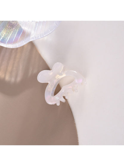 Beau - Adorable Openwork Bunny Ear Claw Clip