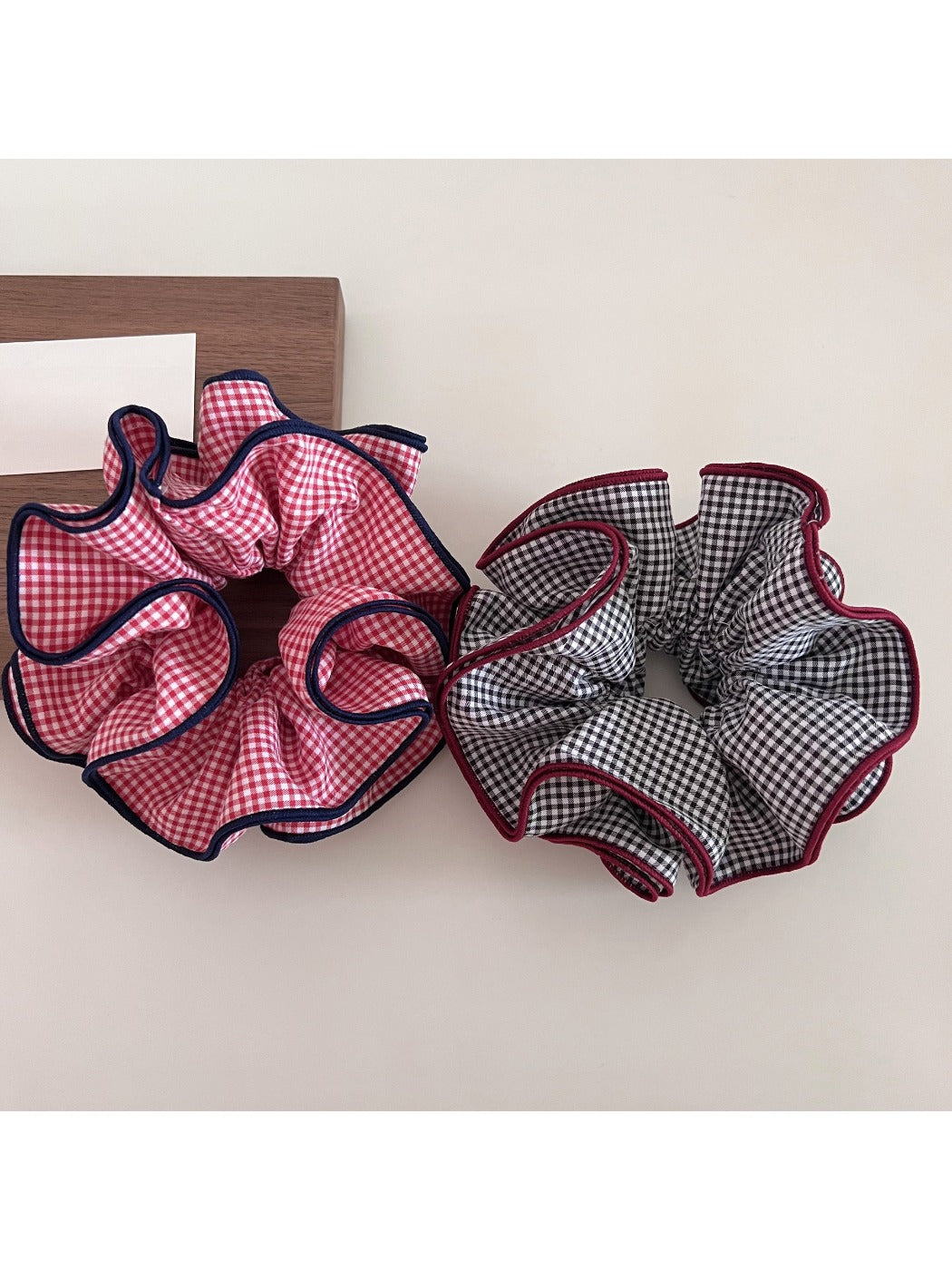 Gifty - Color Blocking Scrunchie Hair Tie