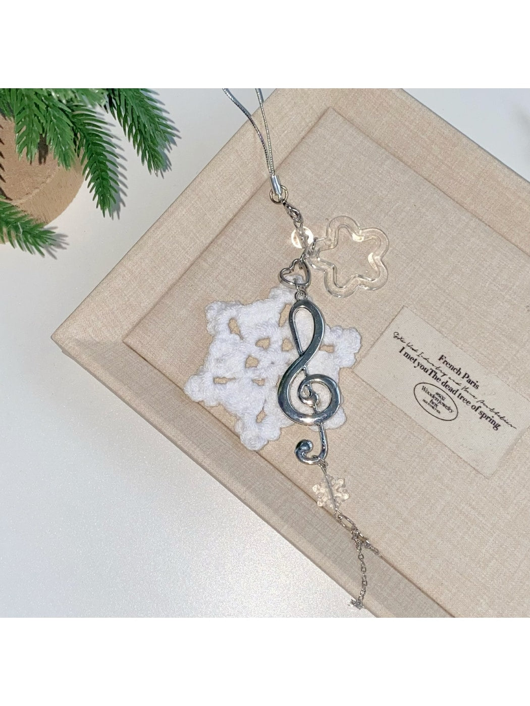 Keypus - Music Note Snowflake Decorative Strap Keychain