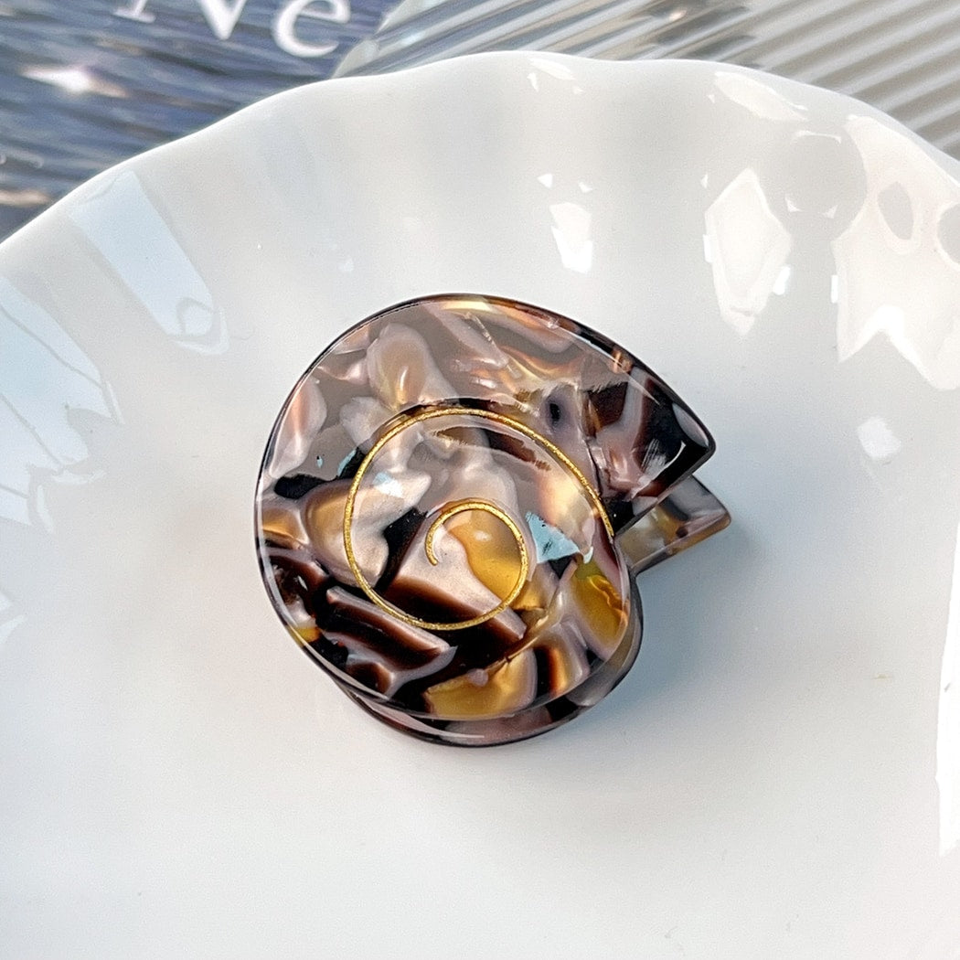 Beau - Geometric Swirl Conch Claw Clip