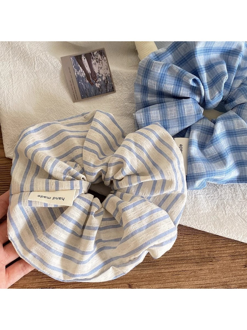 Gifty - Retro Blue Checkered Hair Loop