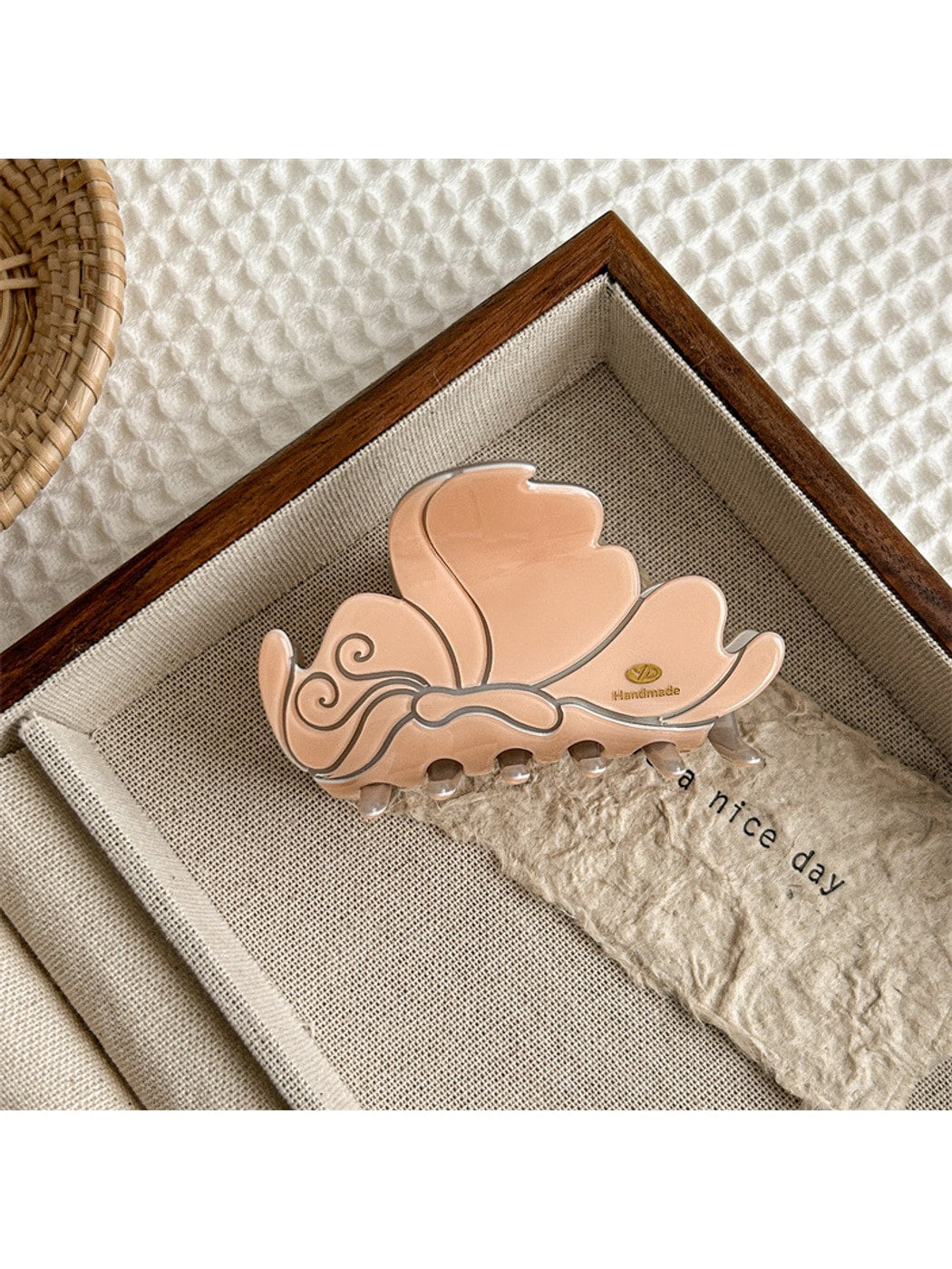 Beau - Cloud and Wave Motif Acetate Hair Claw Clip