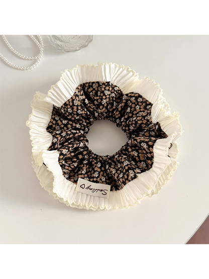 Gifty - Lace Trim Sweet Style Hair Scrunchie