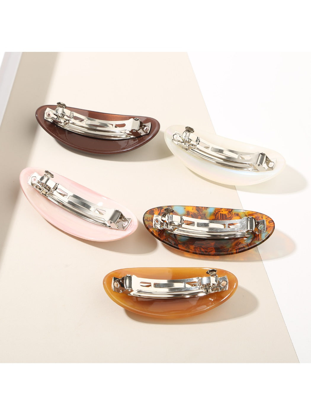 Beau - Elegant Oval Shaped Hair Clip