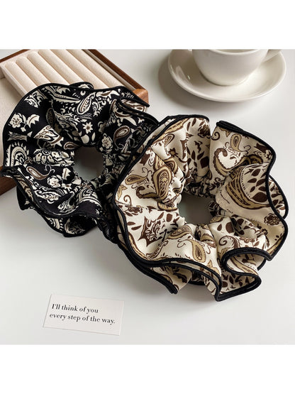 Gifty - Four Layer Floral Scrunchie