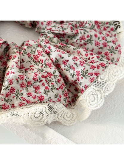 Gifty - Lace Floral Hair Scrunchie