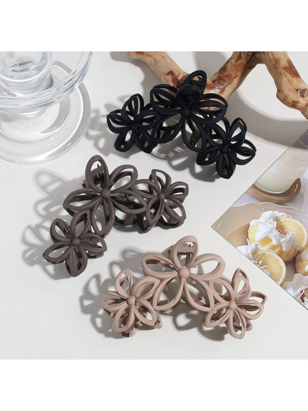 Beau - Plastic Hollow Flower Floral Hair Claw Clip