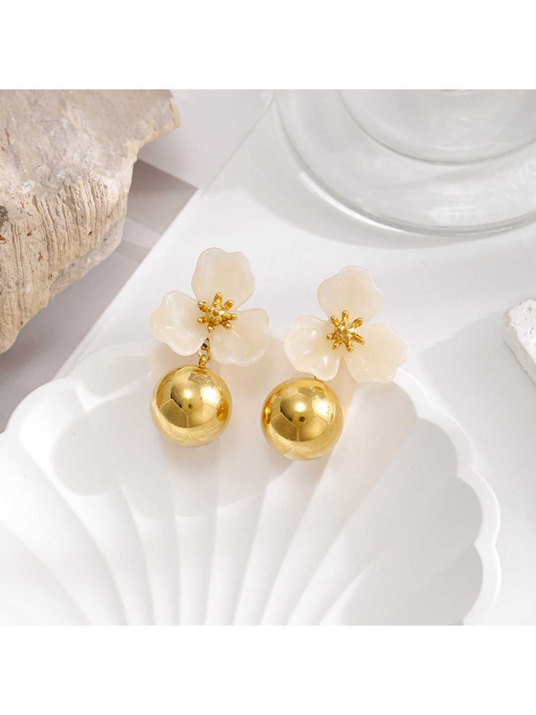 Earedge - Chic Flower Drop Earrings