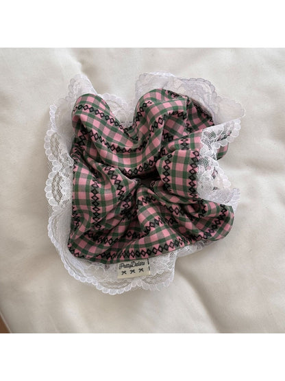 Gifty - Lace Scrunchie Hair Tie
