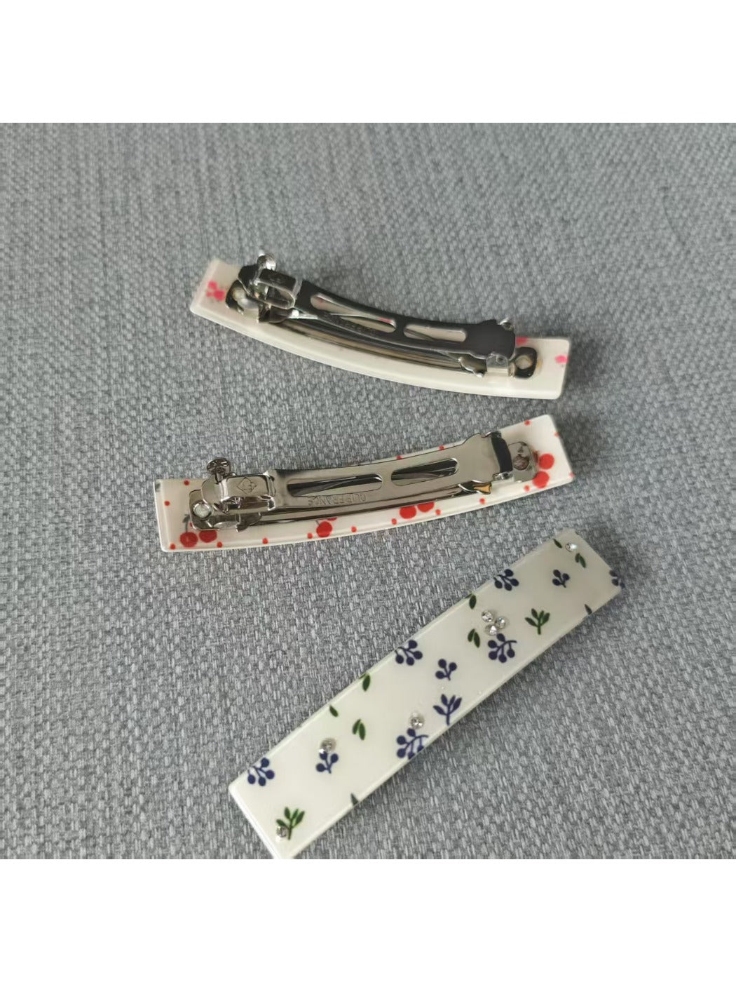 Beau - Star-Patterned Hair Clip