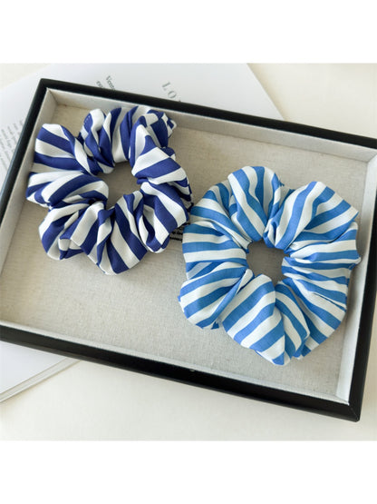 Gifty - Striped Scrunchie Hair Tie