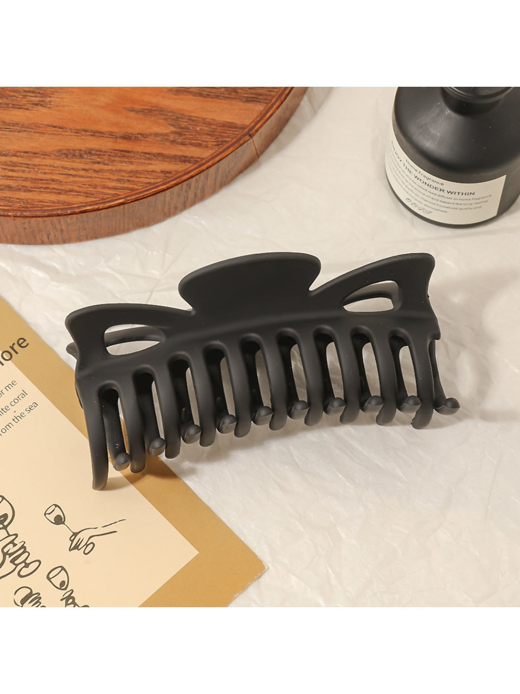 Beau - Classic Matte Bow Claw Clip